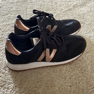 Womens New Balance 520 Sneakers